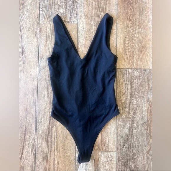 Vuori Tops - Vuori Black Dreamknit Halo Bodysuit One Piece Size Small